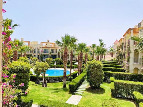 Safaga Apartment | Stunning Pool View 1bed Private Beach Access, Veranda Sahl Hasheesh