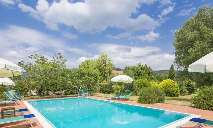 Vinci Villa | Stunning private villa with WIFI, private pool, TV, patio, pets allowed, panoramic view and park...