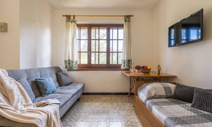 Notteri Villa | Stunning private villa for 7 people with A/C, WIFI, TV, patio, pets allowed and panoramic view