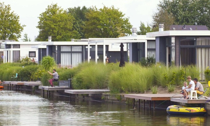 Nunspeet House | Stunning private villa for 4 guests with pool, WIFI, TV and terrace