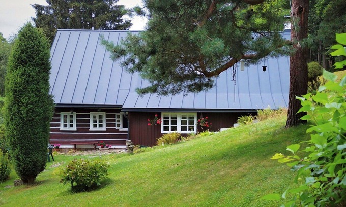 Zdonov Villa | Stunning private villa for 5 guests with TV, pets allowed and panoramic view