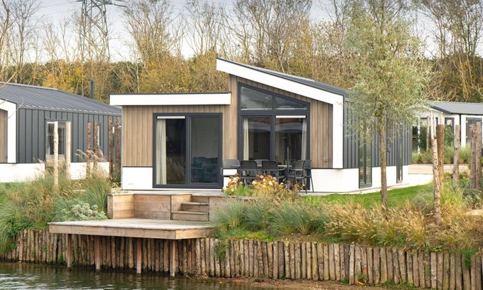 Linden House | Stunning private villa for 6 people with WIFI, TV and terrace