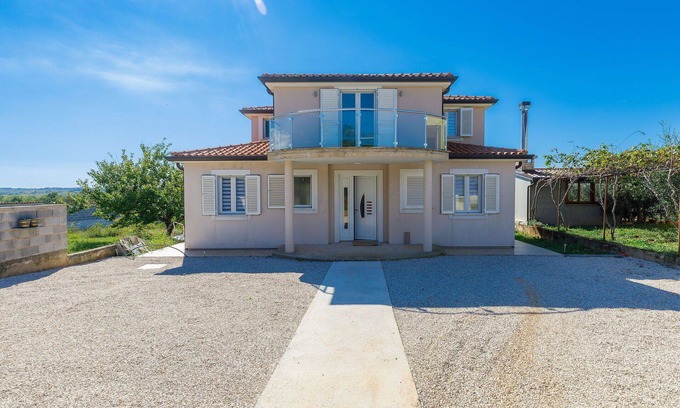 Vilanija House | Stunning private villa for 8 people with private pool, A/C, WIFI, TV and terrace