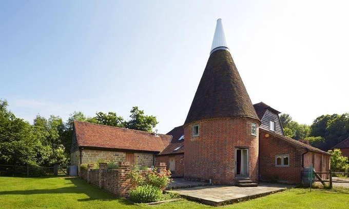 Mayfield House | Stunning Renovated Oast House