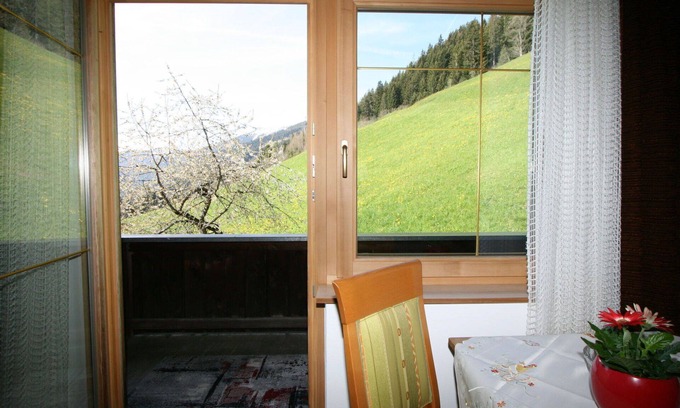 Fuegenberg Villa | Stunning villa for 4 guests with TV, patio and pets allowed