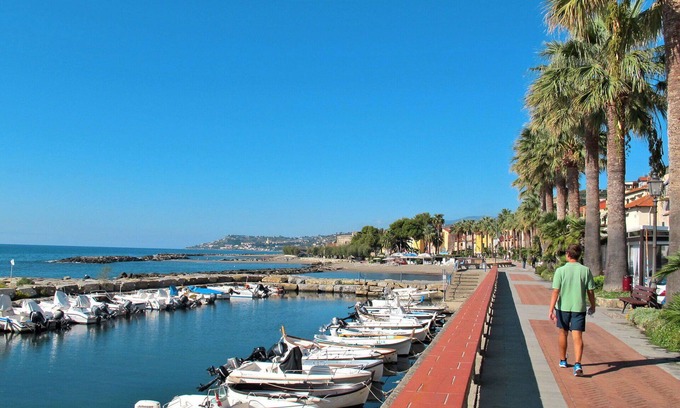 Riva Ligure House | Stunning villa for 7 people with WIFI, TV and balcony