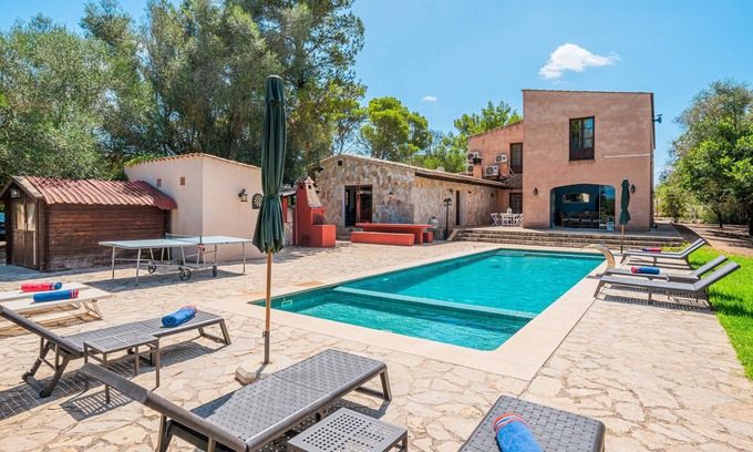 Algaida Villa | Stunning Villa Son French with Mountain View, Wi-Fi