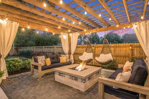 Dundee-Happy Hollow Historic District House | Stunning Yard Wood-Fired Pizza Oven in Dundee