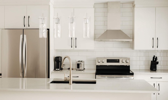 Saint-Hubert House | Style Furnished House Near Dix30 & Downtown Montreal – Monthly Stays Welcome