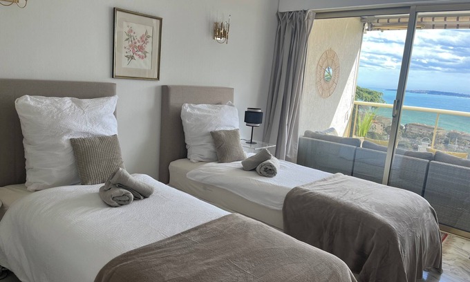 Cannes La Bocca Condo | Stylische Wohnung mit Traumblick! 5 Min vom Strand und Innenstadt Entfernt!