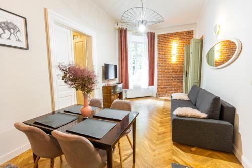 Wesoła Zachod Apartment | Stylish apartment #2 in Krakow Old Town