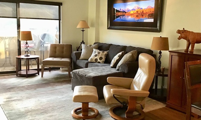 Avon Condo | Stylish Condo Just 700 ft. from Beaver Creek Gondola