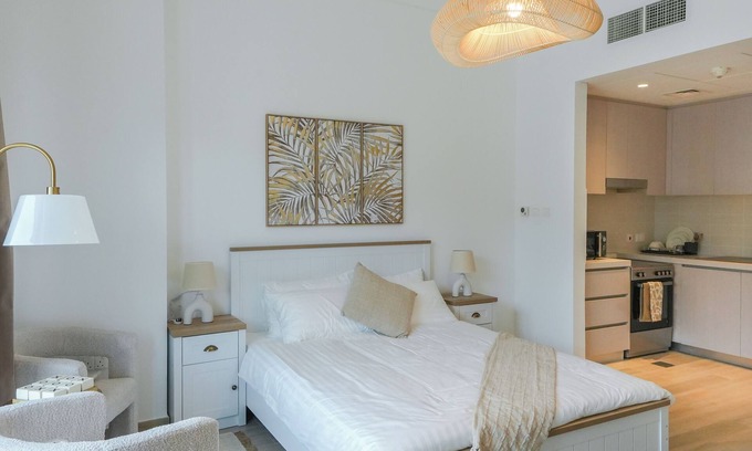 Abu Dhabi Apartment | Stylish & Fully Furnished Studio Prime Location on Yas Island