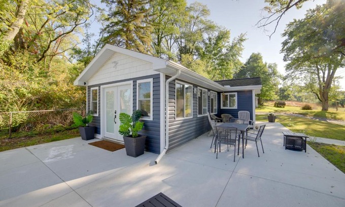 Grass Lake House | Stylish Grass Lake Retreat - Steps to Park!