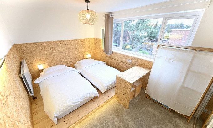 Warwick House | Stylish home in Warwick with piano. Free parking! EV charger available