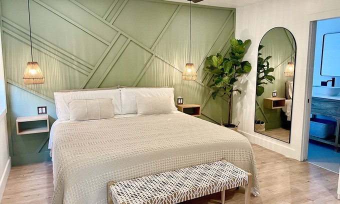 Ocean Beach House | Stylish home with a rooftop deck. Restaurants, bars & beach are just steps away!