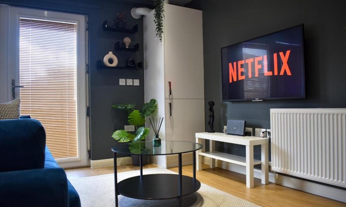 Peckham Apartment | Stylish Peckham Apartment 10 Seconds From Station