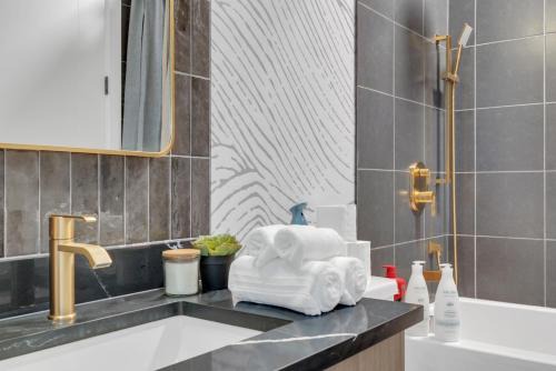 Currie Barracks Apartment | Stylish Stay in Currie Barracks