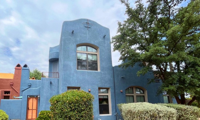 Santa Cruz County House | Stylish Townhome, 2bd, 2ba - Access to Year-round heated pool and gym.