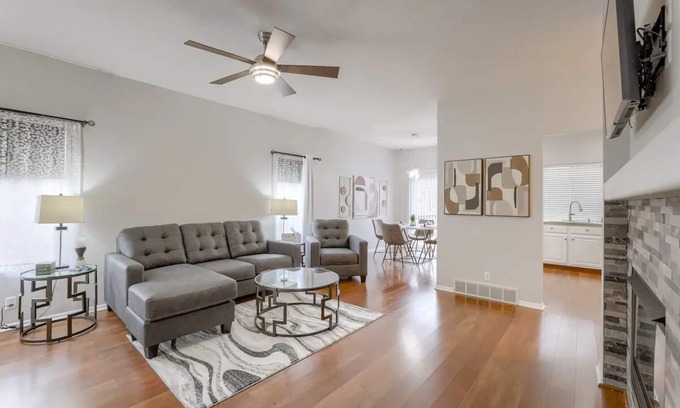 McArdle House | Stylish Townhome on Browne