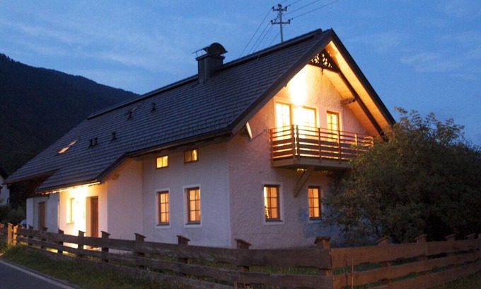 Kirchbach Apartment | Stylish vacation apartment in an old farmhouse - south view