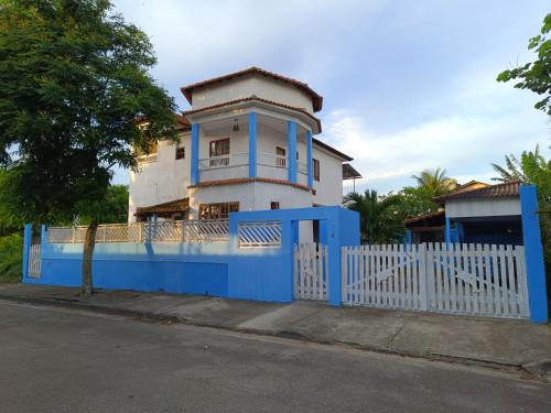 Rio das Ostras House | Suítes Estilo Pousada 4 Hóspedes