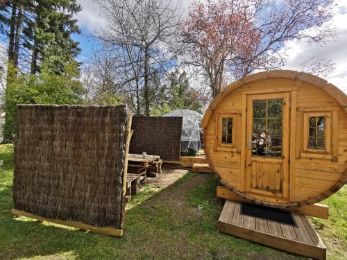 Pruniers-en-Sologne Other | sublime tonneau avec spa sous bulle privatif