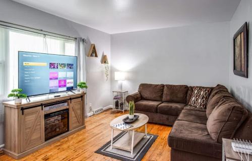 Rochester House | Suburb Home Near Everything