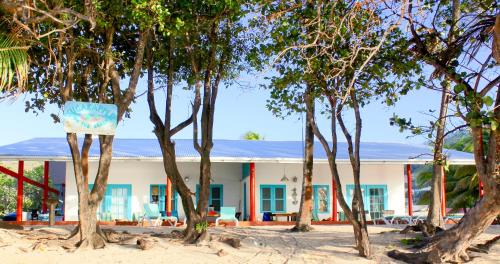 Friendship House | Sugarapple Bequia Beach Cottage
