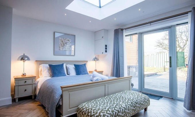 Pen-y-cae Apartment | Suite 15 - Sleeping Giant Hotel - Pen Y Cae Inn