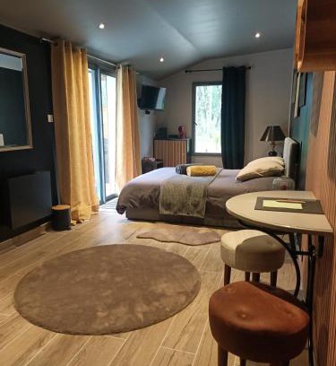 Pouzy-Mesangy Bed & Breakfast | Suite Balnéo en bord de forêt