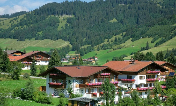 Tannheim Apartment | Suite Edelweiß - Landhaus Sammer