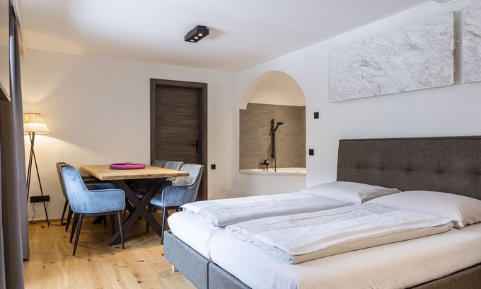 Vorderglemm Apartment | Suite for up to 6 people & wellness area