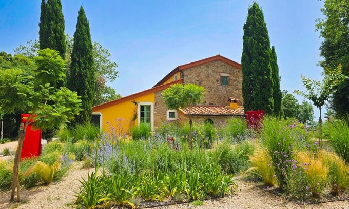 Monteverdi Marittimo House | Suite immersa nel Giardino Emozionale della Gualda Vecchia, SPA all'aperto esclusiva a pagamento