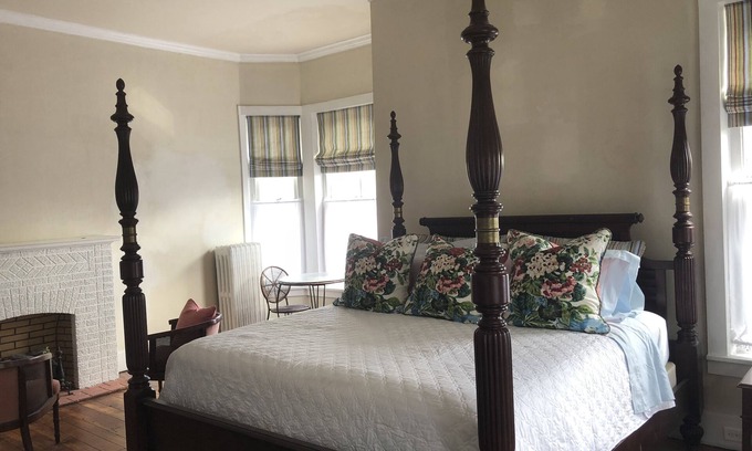 Selinsgrove Bed & Breakfast | Suite MaryAnne - Second Floor Guest Suite