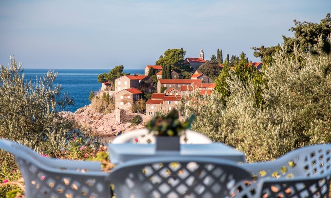 Sveti Stefan Apartment | Sun Rose One Bedroom Apartment With Sea View