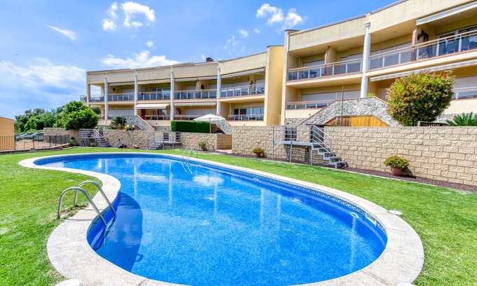 Palau-Saverdera Apartment | Sun Village I by Interhome