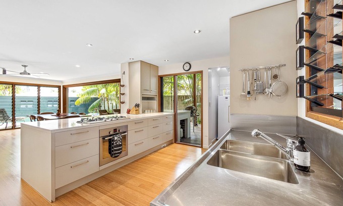 Mudjimba House | Sundew Villa - Beach holiday w/ pool, fireplace & pet friendly