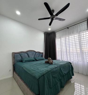 Hulu Langat Ski Chalet | Sungai Long Guesthouse