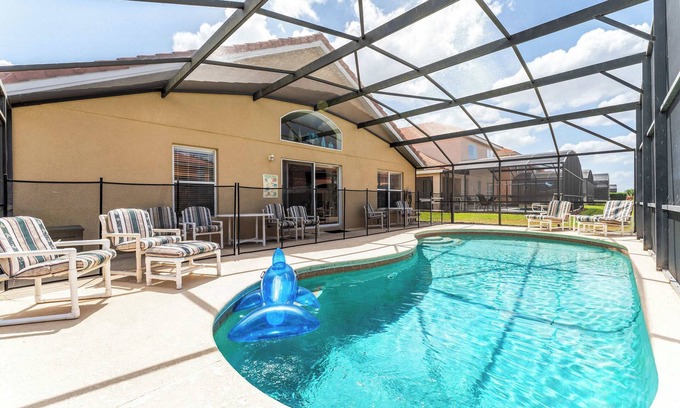 Solana House | Sunkist Getaway Summa