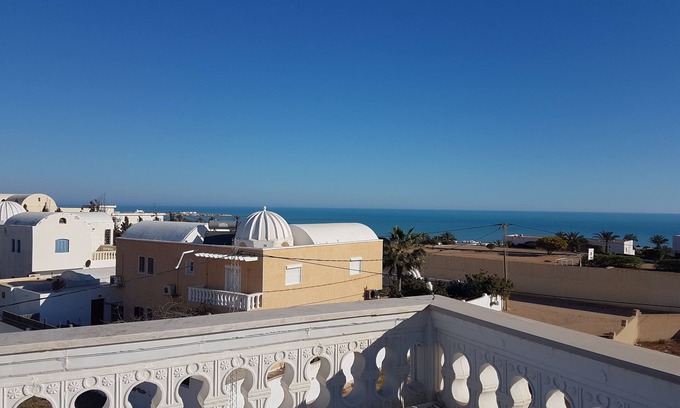 Zarzis Villa | Sunny modern villa