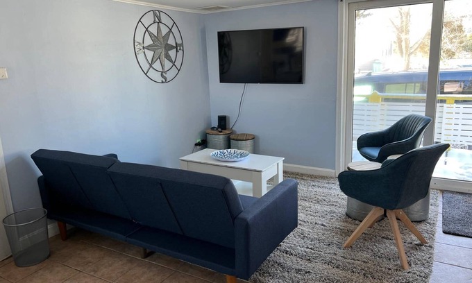 Newbury House | Sunnyside: Sunset View Getaway - Relaxing Retreat in this Charming Home!