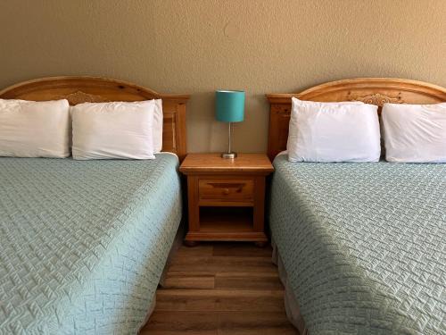 Fredericksburg Hotel | Sunset Inn and Suites