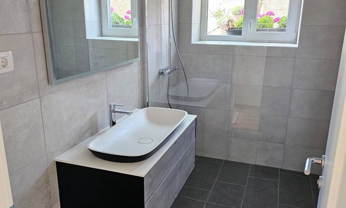 Jesenice Apartment | Sunset suite in the middle of the village close to main hotspots