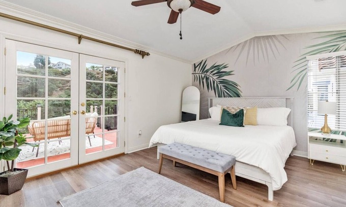 Vista House | Sunset Views Retreat