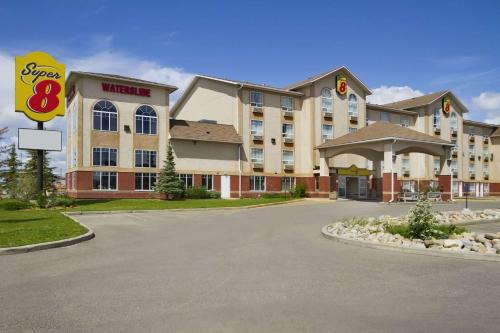 Fort St. John Hotel | Super 8 by Wyndham Fort St. John BC