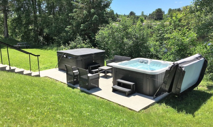 Mont-Laurier Hotel | Super 8 by Wyndham Mont Laurier