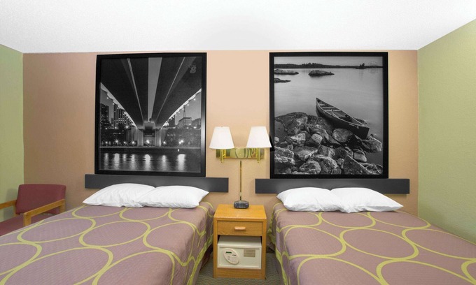 Worthington Hotel | Super 8 by Wyndham Worthington Minnesota