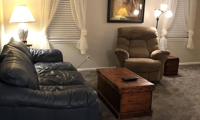 Huntsville Condo | SUPER- PRICED CONDO FOR 28 DAYS OR MORE