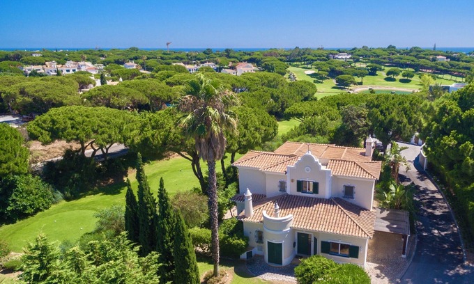 Vale do Lobo Villa | SUPERB 3 BED VILLA - POOL - VALE DO LOBO - OCEAN COURSE - 15 MIN WALK TO BEACH